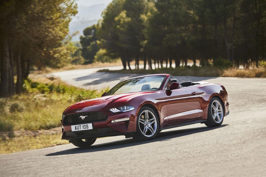  Ford Mustang EcoBoost Convertible 2017 года  (EU) (фото 4 из 32)